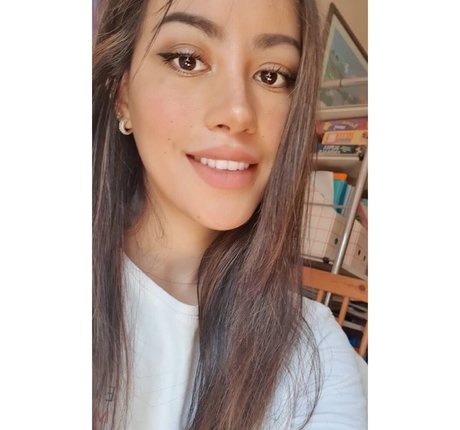 kaellyn pretty model pic