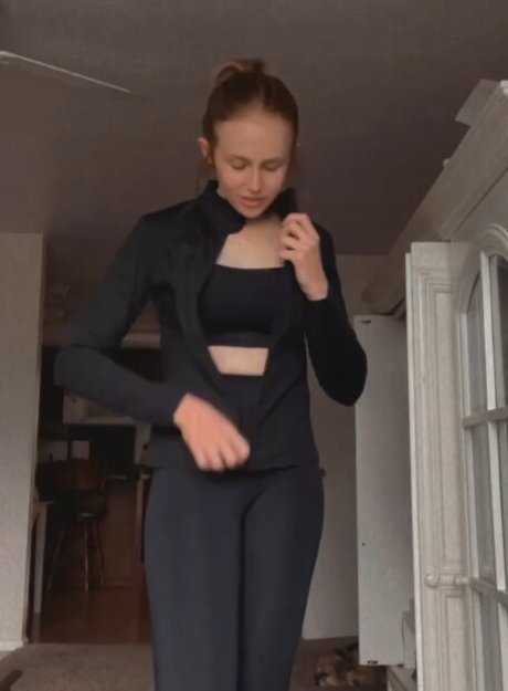 Kira Graceeee star naked picture