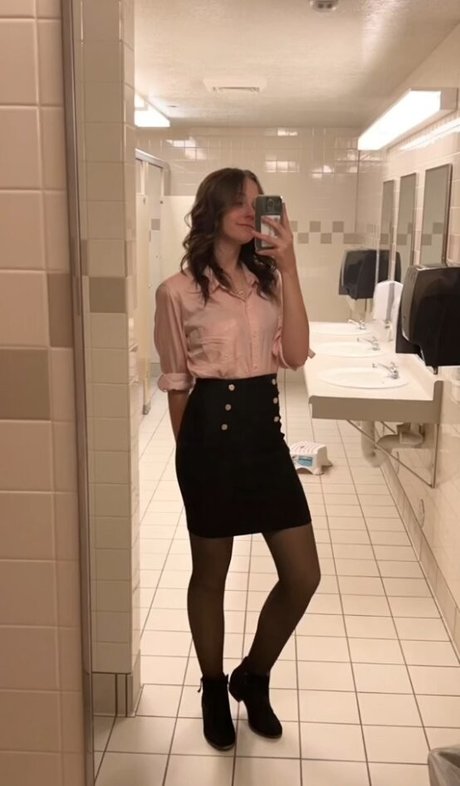 Kira Graceeee pornstar xxx picture