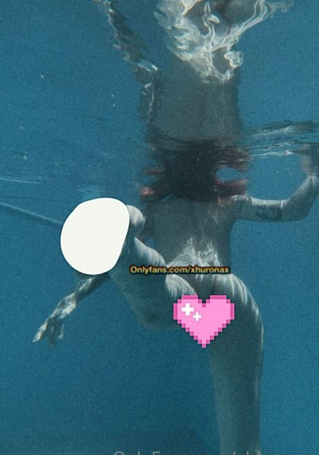 xhuronax nude pornstar photo