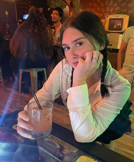 chicks with dicks onlyfans free porn pictures