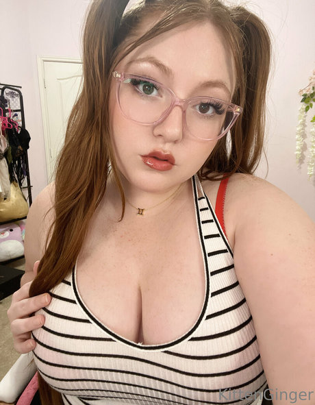 kittenginger pretty model pic