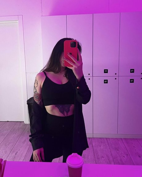 nataly queen pretty star picture