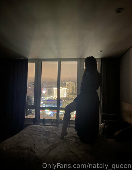 nataly queen art star photos