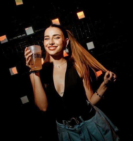 lolalala23 star porn image