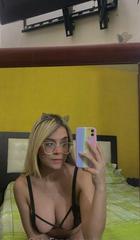 aryannys model nude images