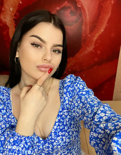 nika dream star hot photo