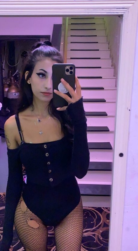 xrucial beautiful star photo