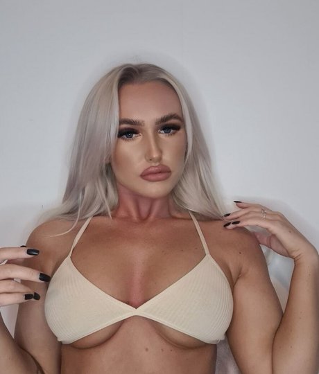 SophieAustin97 hot actress galleries