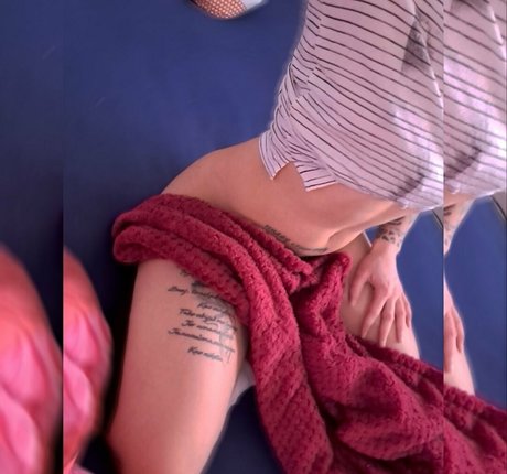 alittlebitpsycho98 model free pic