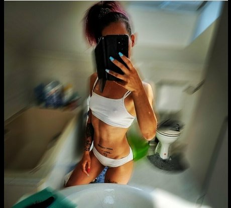 alittlebitpsycho98 pornstar sex photo