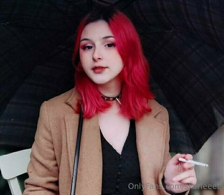 skarleeet hot model picture