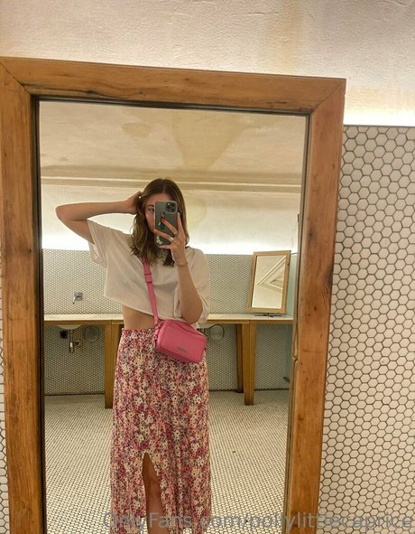 pollylittlecaprice exclusive pornstar gallery