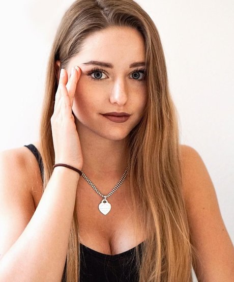 melaniehfl hd star photos