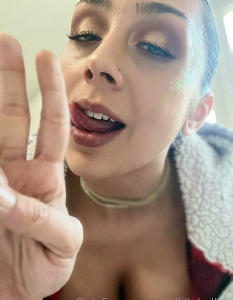 Lilly Hall star hd photos