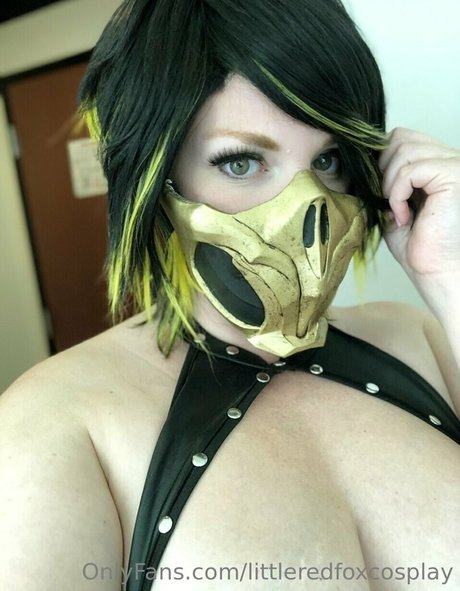 Littleredfox pornstar sexy galleries