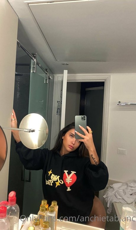 Bianca Anchieta beautiful star img