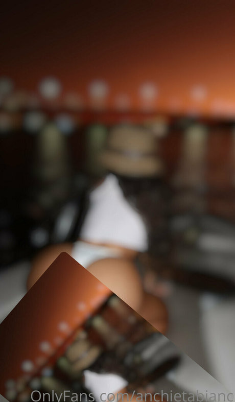 blonde babe onlyfans porno archive