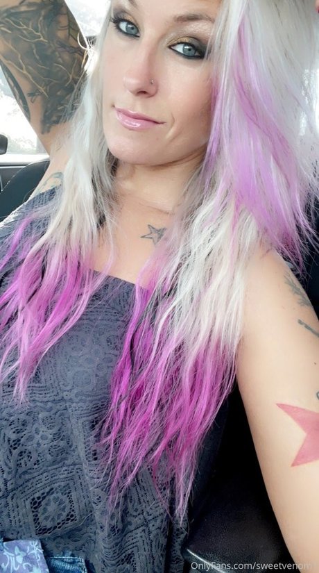 Sweetvenom1 porn star archive