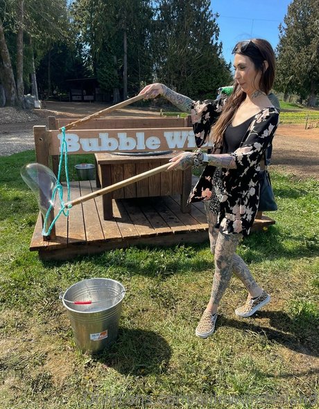 aliinwunderland best actress pictures