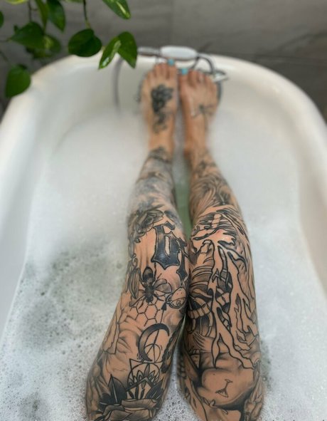 aliinwunderland model xxx images