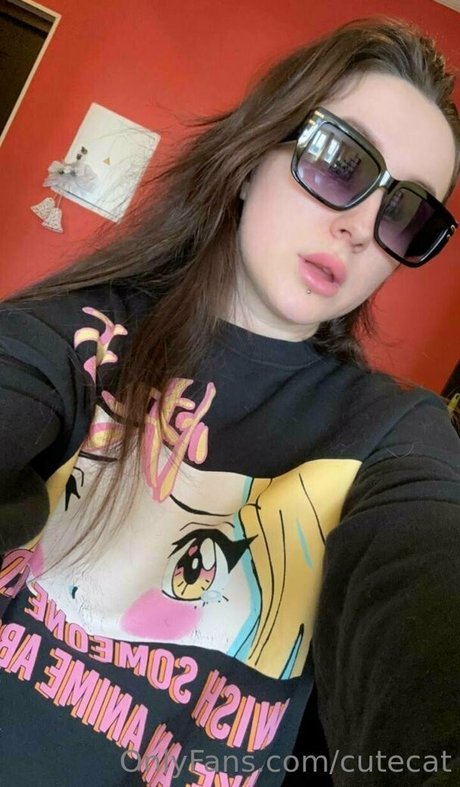 mi ameli model nude picture