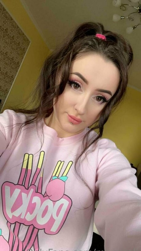 mi ameli hot actress pic