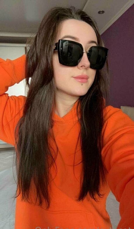 mi ameli art model archive