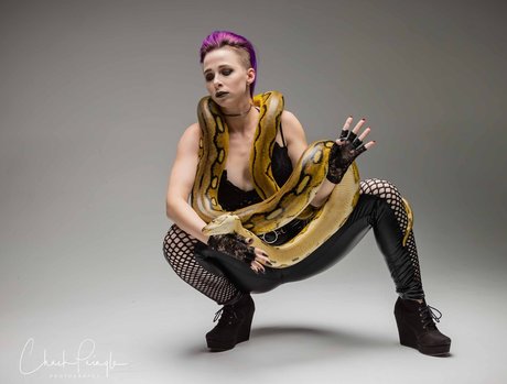 lobfree adult model photos