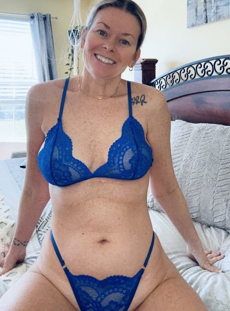 Mackenzie J pornstar sexy pics