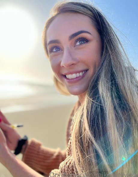 mikeaveryxxx naked star galleries