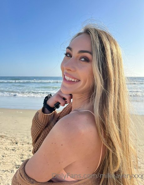 mikeaveryxxx star art galleries