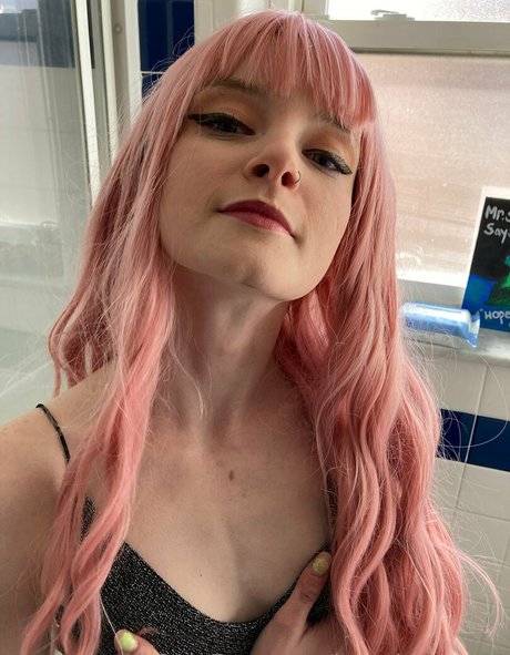 lapetitebrat02 model perfect photo