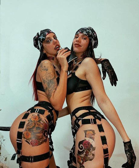 Shira Mosi star top pic