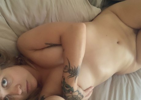 slutallergies nudes actress picture