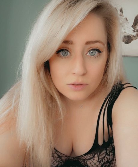 lottielushloves model sex image