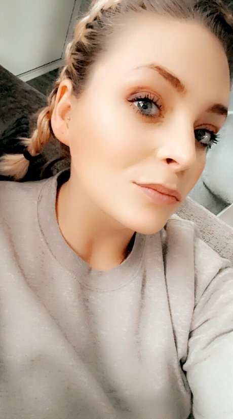 skyemoore sex model gallery