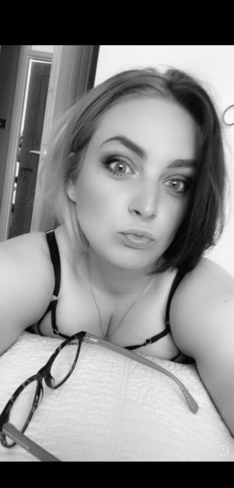 skyemoore hot pornstar pic