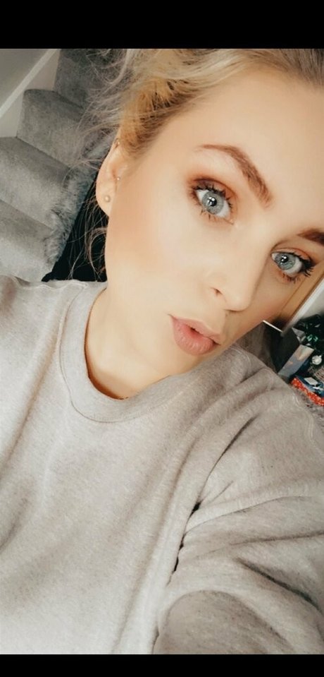 skyemoore free model photo