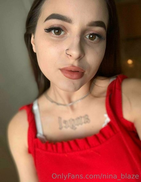 teenybabydolll model sexy pic