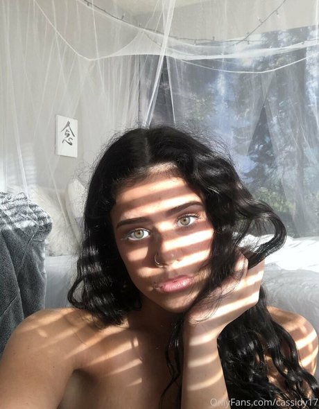 cassidy17 erotic model picture