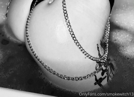 smokewitch13 sexy star pics