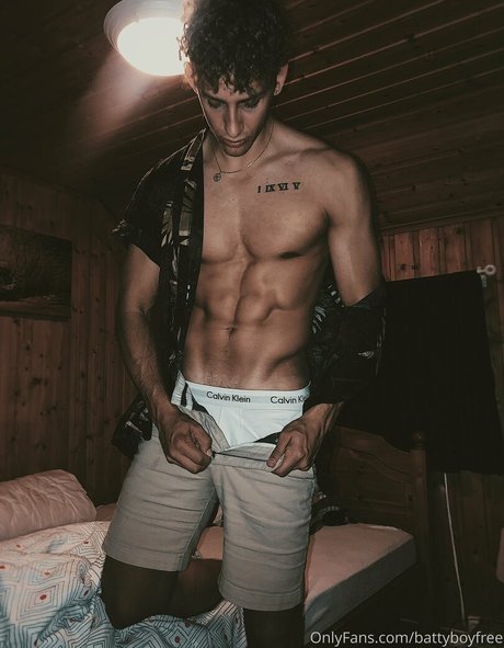 battyboyfree star nude gallery