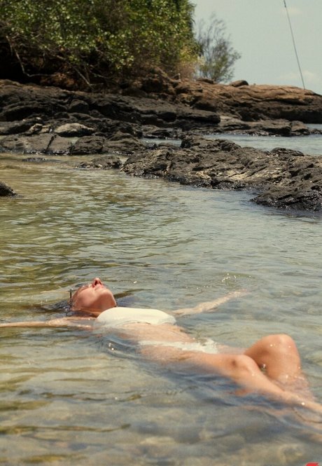 mrs kissvhs model nudes pics