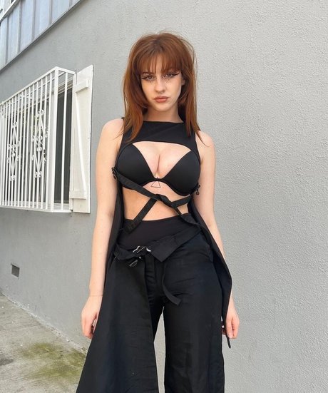 Tati Bruening star xxx photo