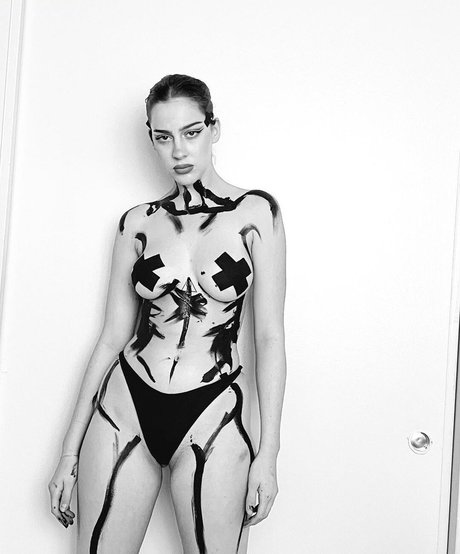 Tati Bruening nice model photos