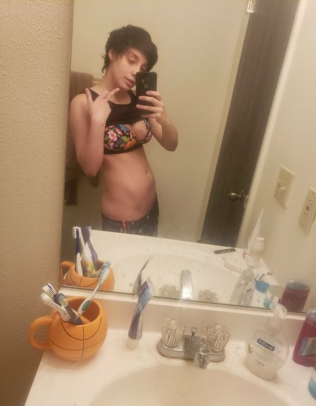 pink kunt perfect actress archive