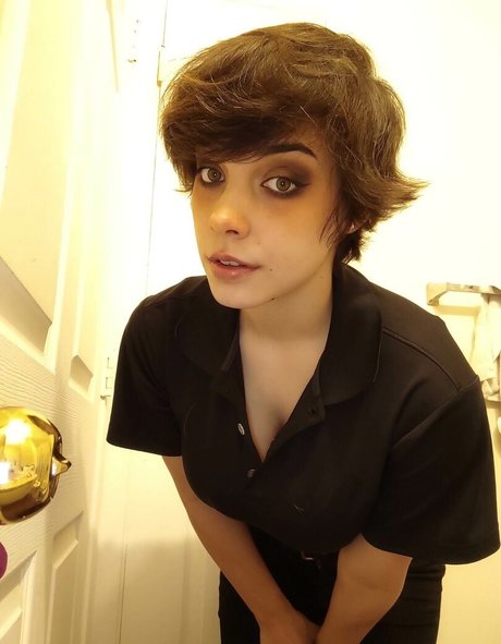 pink kunt nudes model galleries