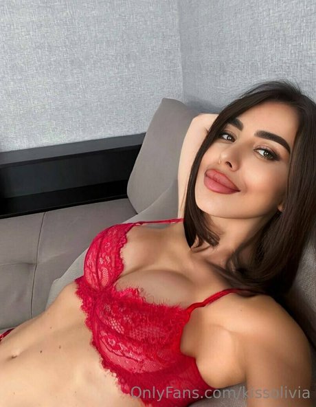 kissolivia naked model img