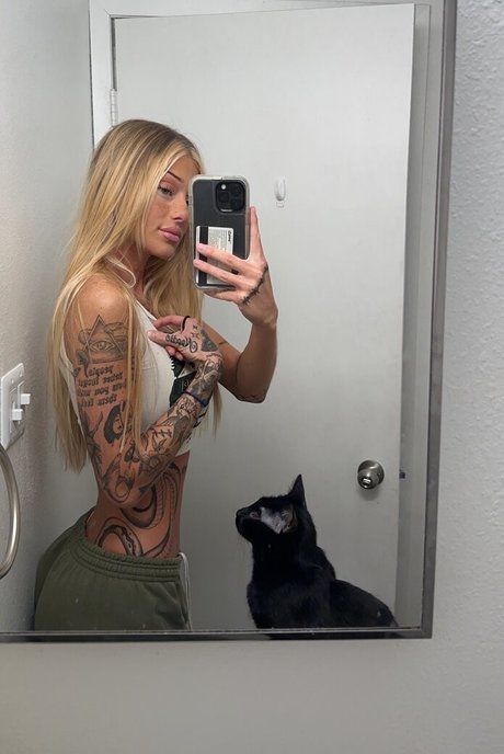 Rylee Pattersun porn actress archive